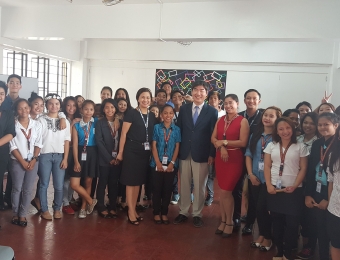 Songwon University Dean visits Gates Professional Schools